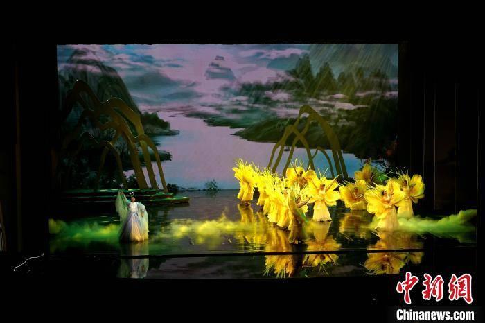 康群智:从《欢乐颂》到《无所畏惧》,戏里万人嫌,戏外幸福美满惹人羡