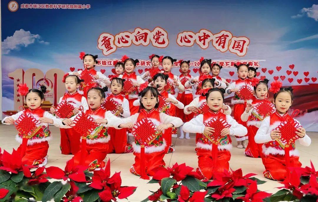 著名艺术家江碧波教授为南岸捐赠雕塑作品《黑瓷婆婆》